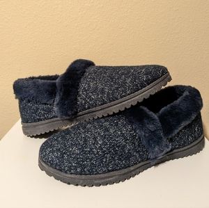 Women's Skechers slippers